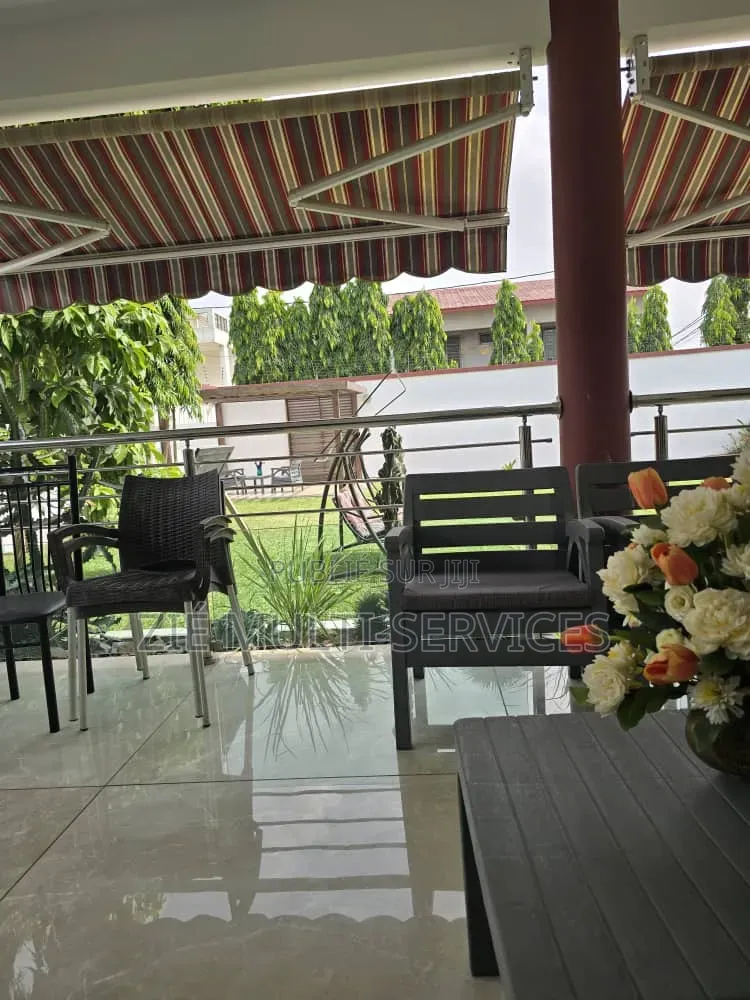 Meublé 12chbre Duplex dans Zié Multi-Service, Cocody à Vendre
