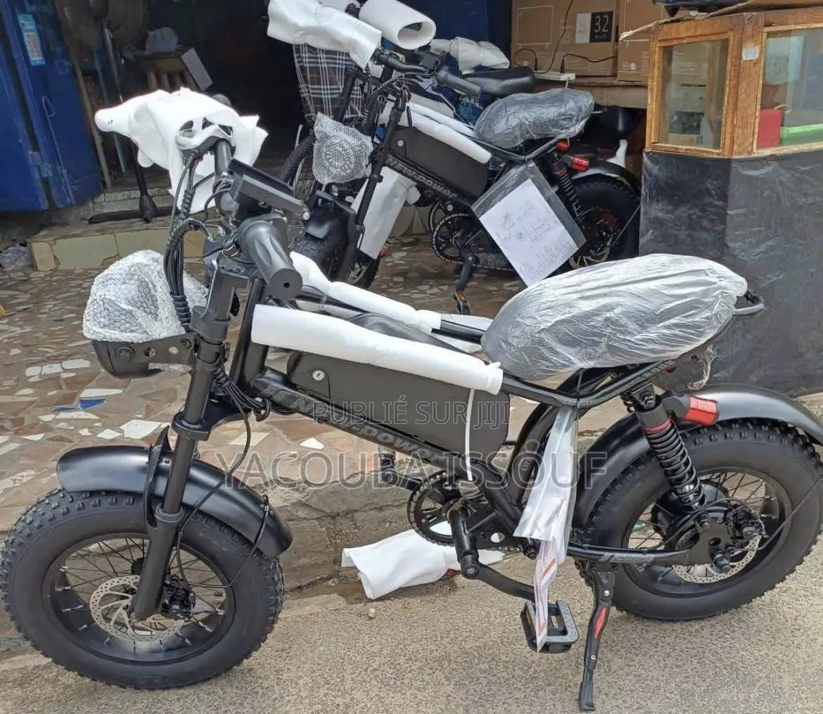 Nouveau Yamaha YBR125 2025 Blanc