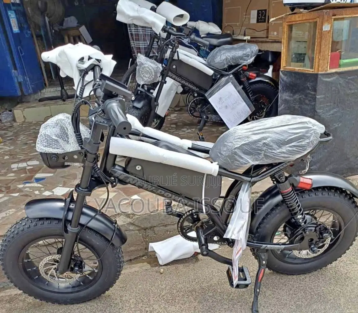 Nouveau Yamaha YBR125 2025 Blanc