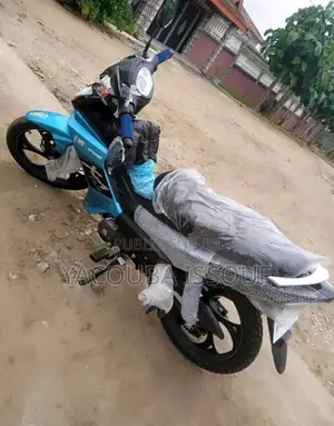 Nouveau TVS Apache 180 RTR 2025 Bleu