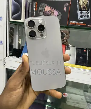 Nouveau Apple iPhone 15 Pro Max 256 GB Gris