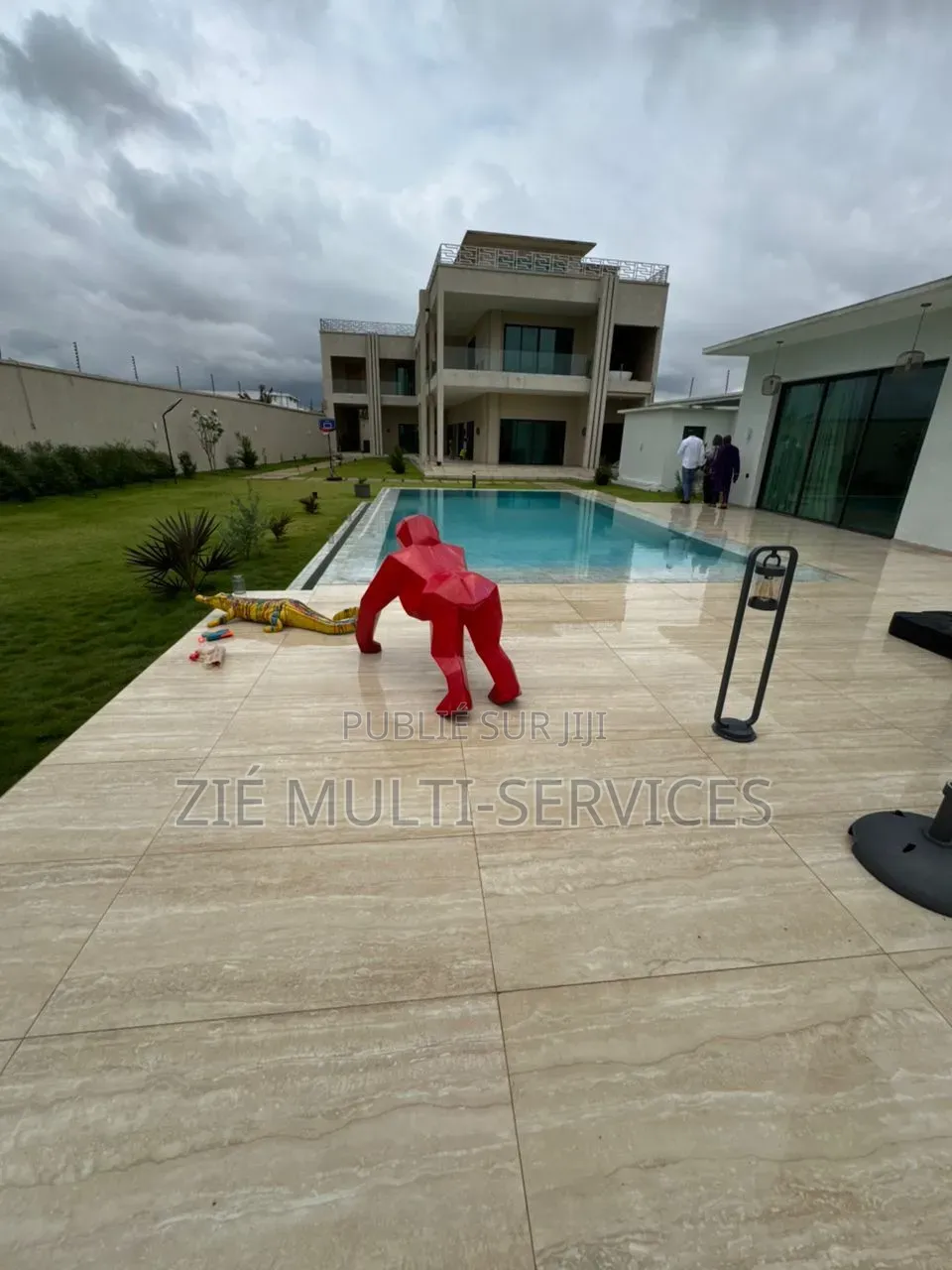 13chbre Villa dans Zié Multi-Service, Cocody à Vendre