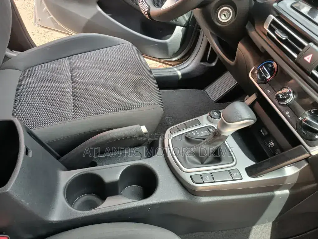 Kia Seltos 2023 Gris