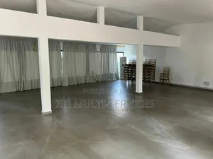 Meublé 18chbre Duplex dans Zié Multi-Service, Cocody à Vendre