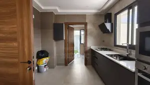 4chbre Villa dans Duc Mohamed, Cocody à Vendre