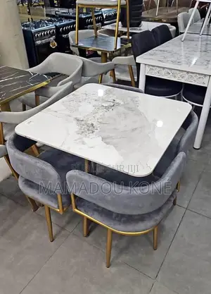 Table De Luxe Importé