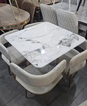 Table De Luxe Importé