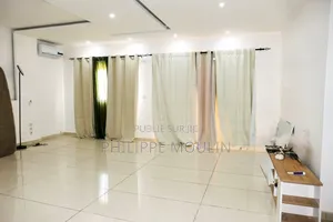 4chbre Villa dans Modeste, Grand-Bassam à Vendre