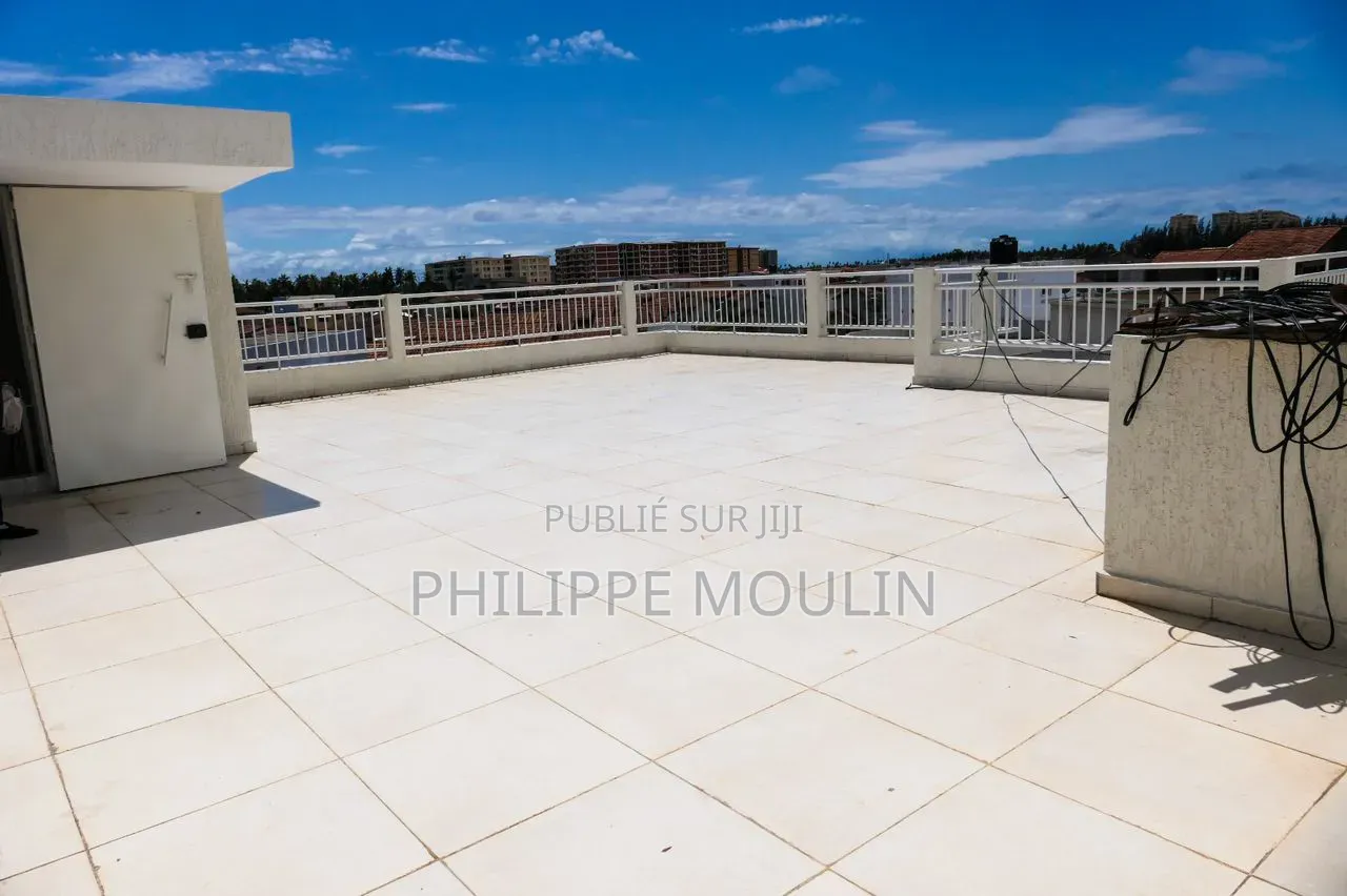 4chbre Villa dans Modeste, Grand-Bassam à Vendre