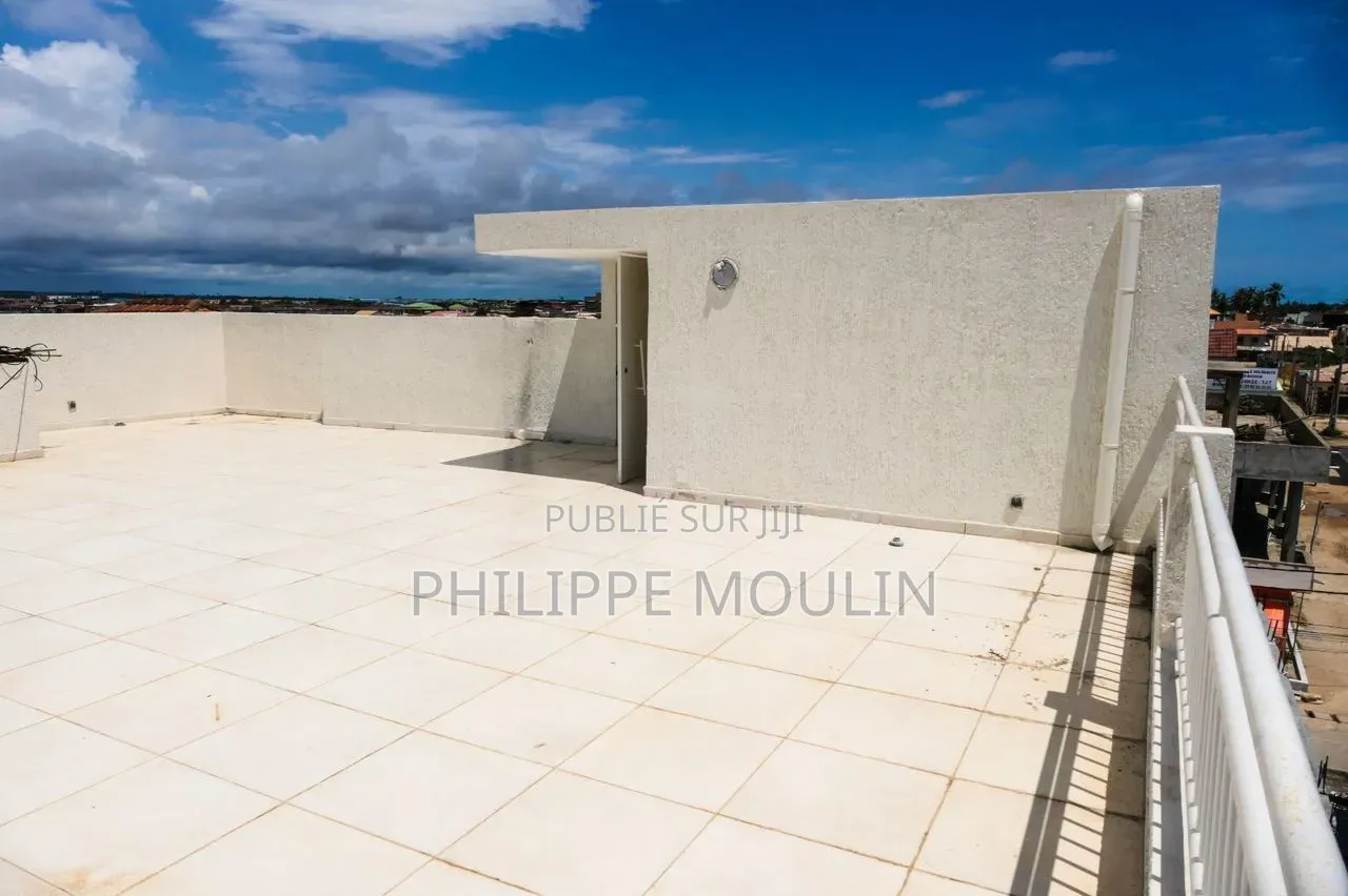 4chbre Villa dans Modeste, Grand-Bassam à Vendre