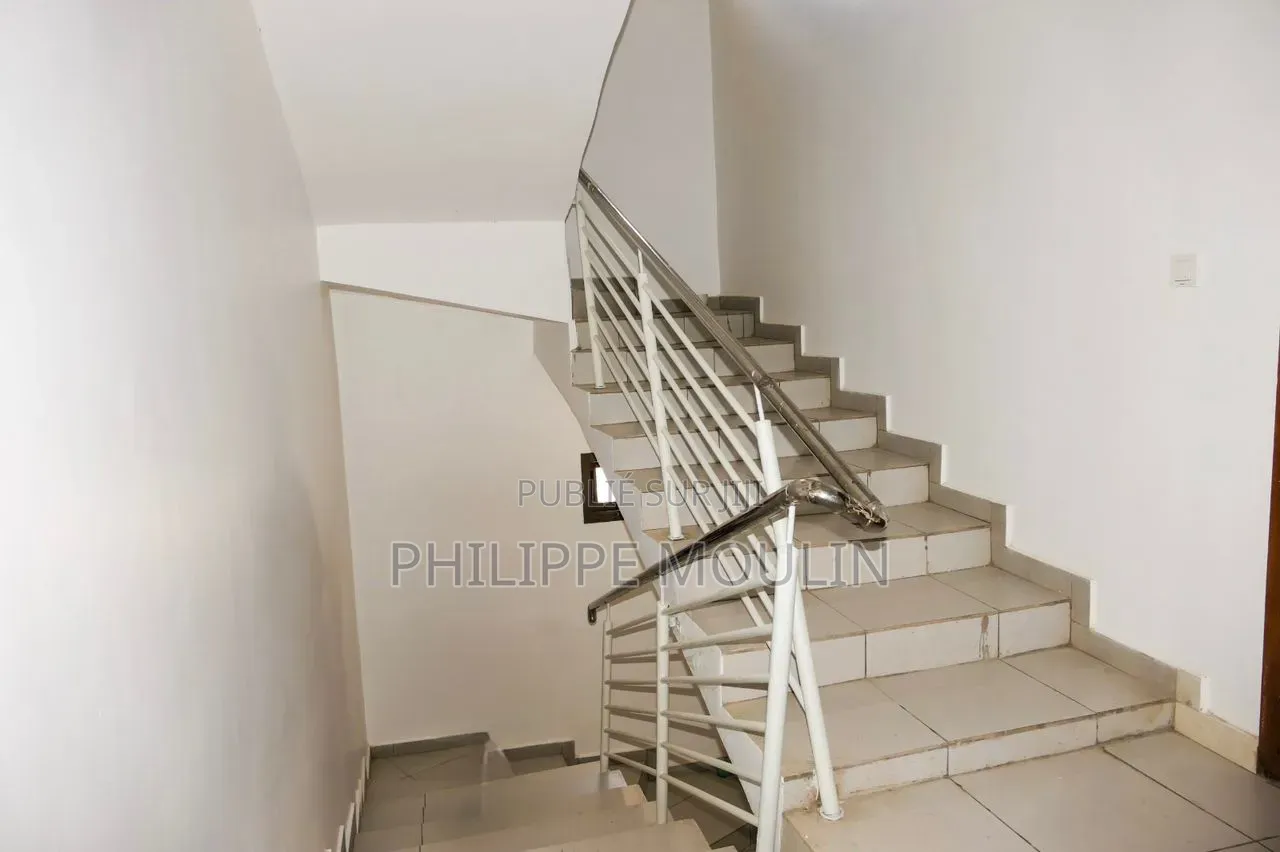 4chbre Villa dans Modeste, Grand-Bassam à Vendre