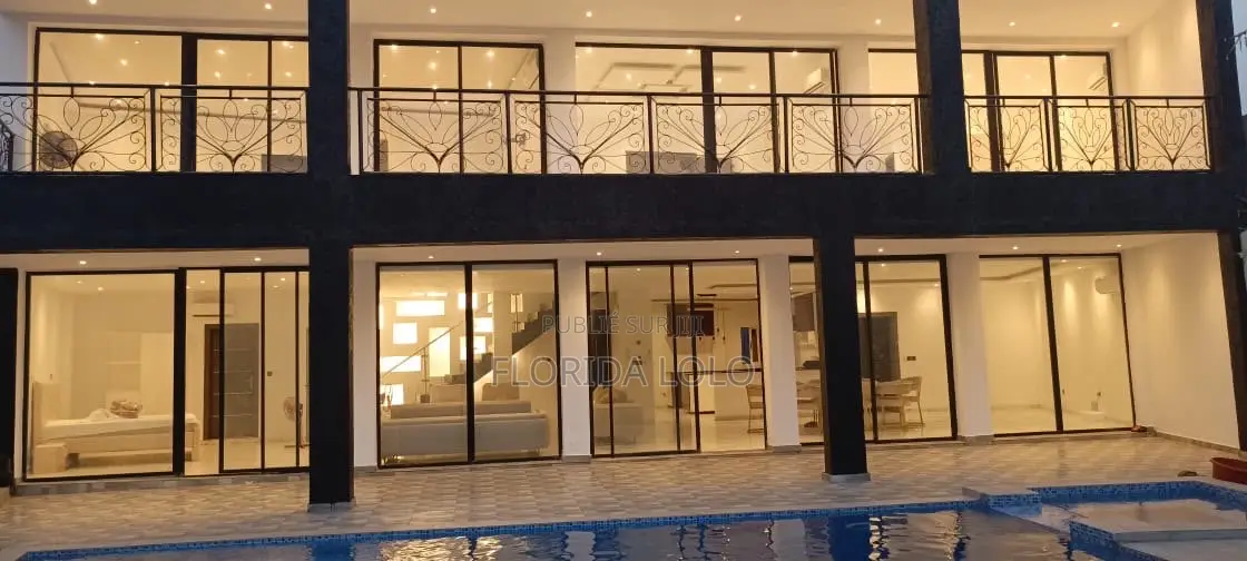 8chbre Duplex dans Florida Lolo, Cocody à Louer