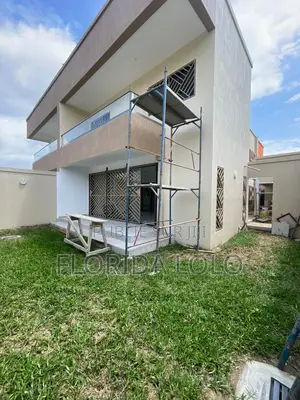 4chbre Duplex dans Florida Lolo, Cocody à Louer