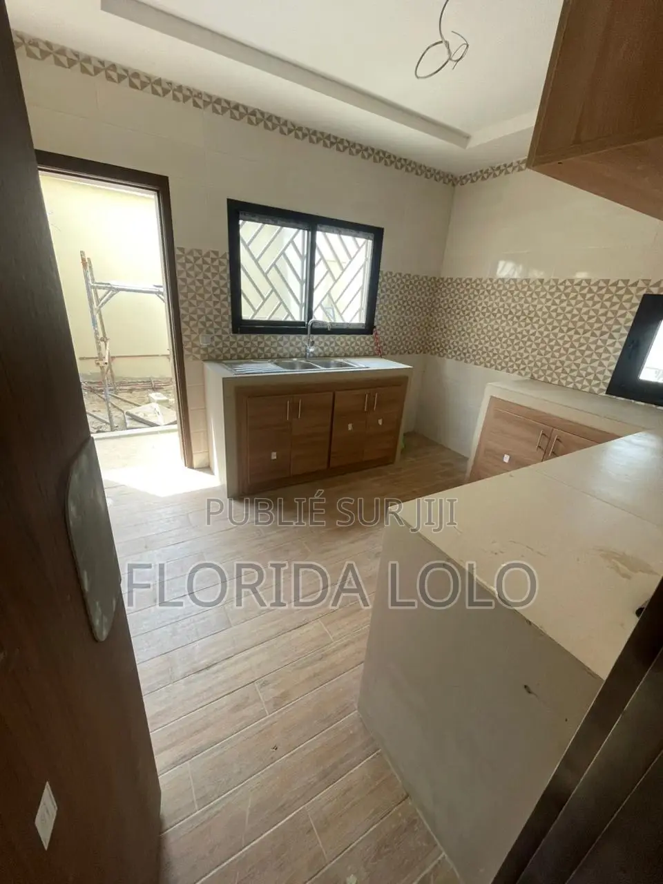 4chbre Duplex dans Florida Lolo, Cocody à Louer