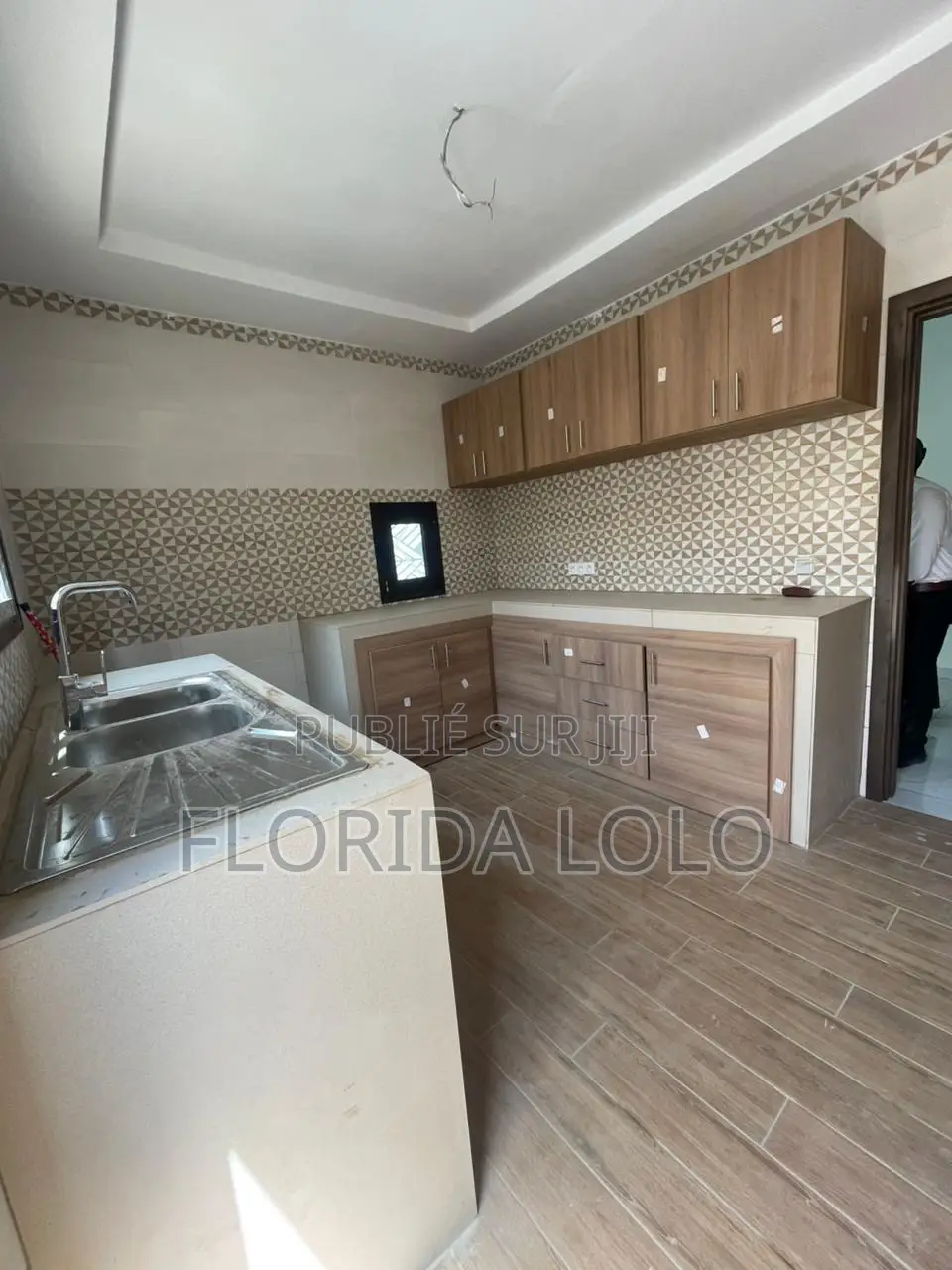4chbre Duplex dans Florida Lolo, Cocody à Louer