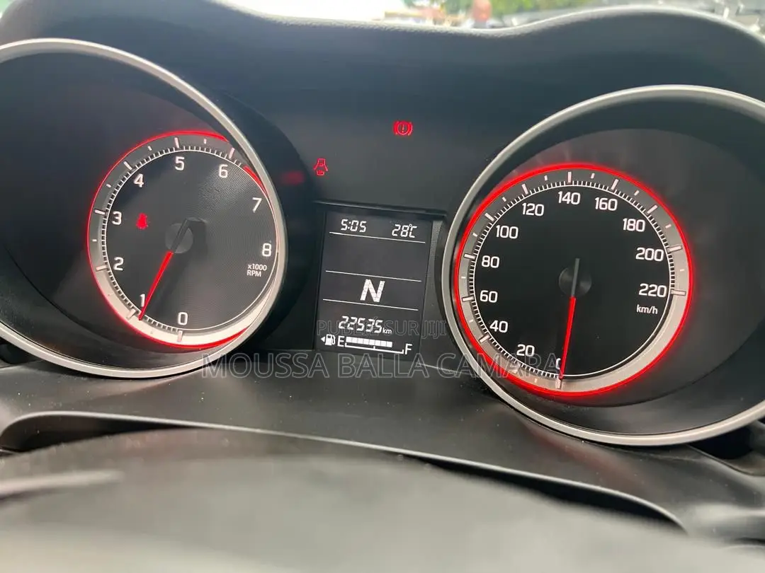 Suzuki Swift 2022 Bleu