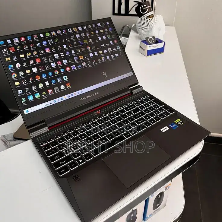 Nouveau Ordinateur portable Asus A42F 32GB Intel Core i9 SSD 1T
