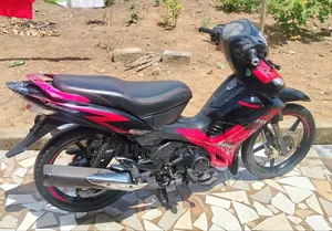 TVS Rockz 125 2023 Rouge