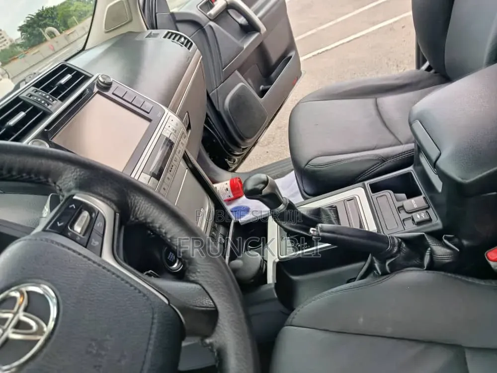 Toyota Land Cruiser Prado 2019 Noir
