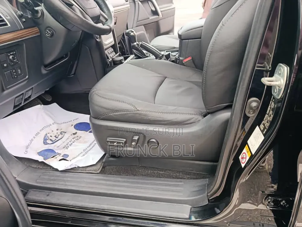 Toyota Land Cruiser Prado 2019 Noir