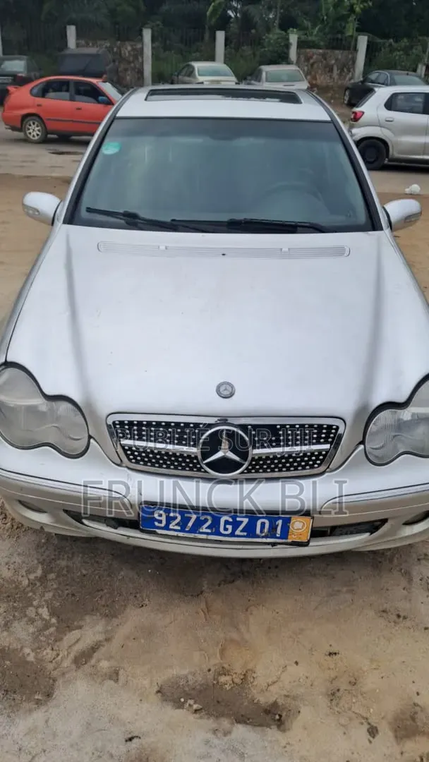 Mercedes-Benz C230 2000 Gris