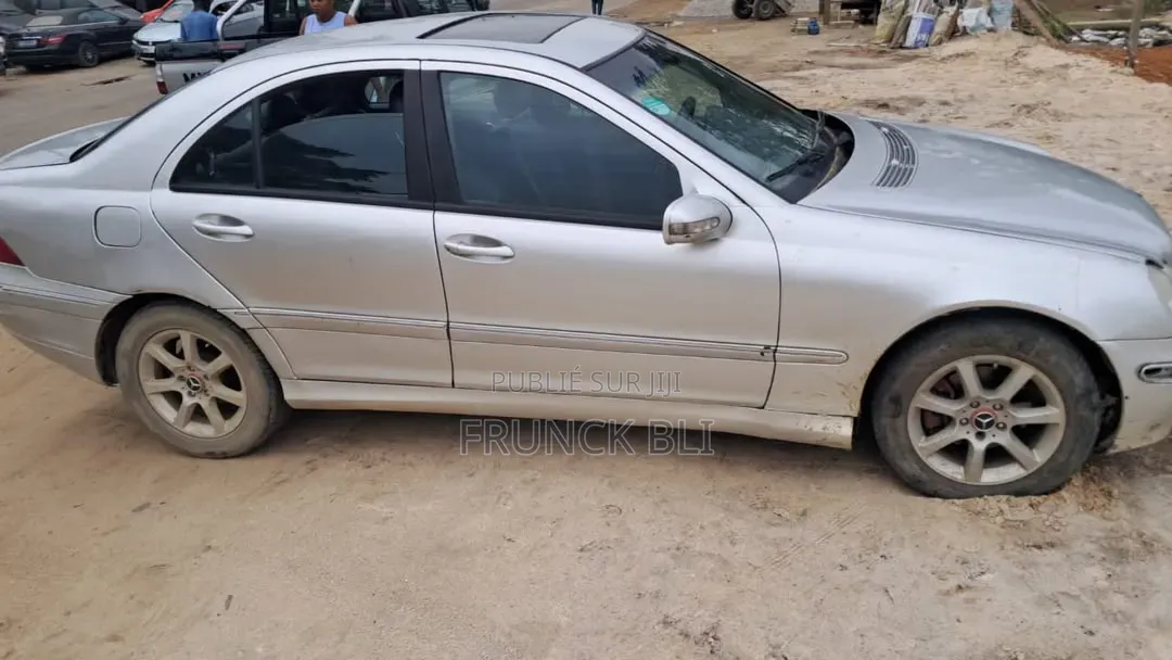 Mercedes-Benz C230 2000 Gris