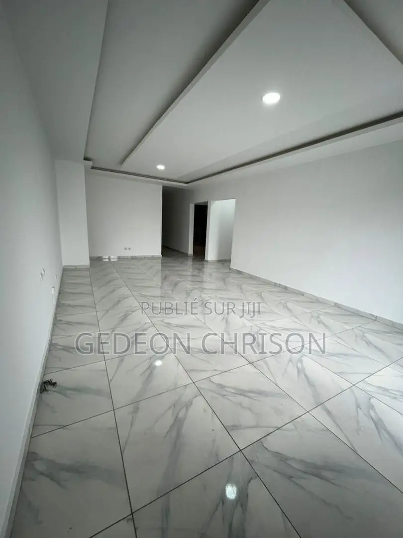 2chbre Appartement dans Cocody à Vendre