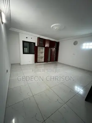 2chbre Appartement dans Cocody à Vendre