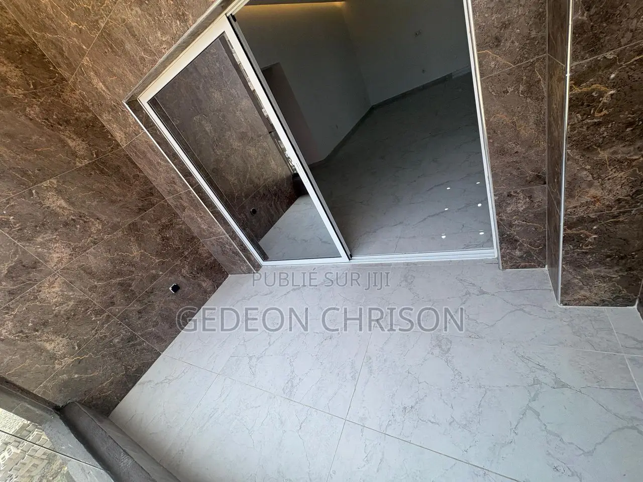2chbre Appartement dans Cocody à Vendre