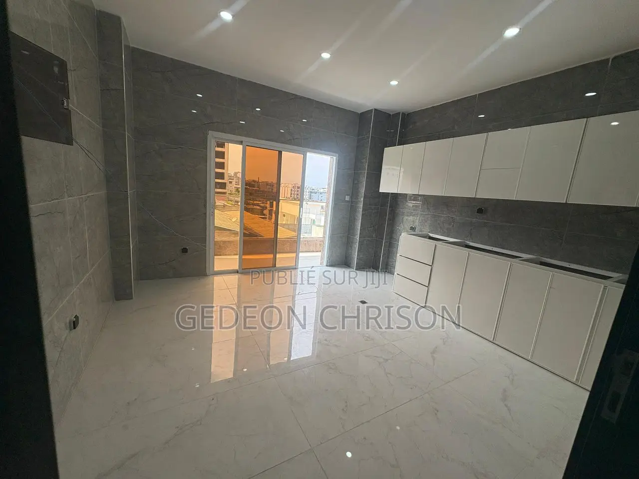 2chbre Appartement dans Cocody à Vendre