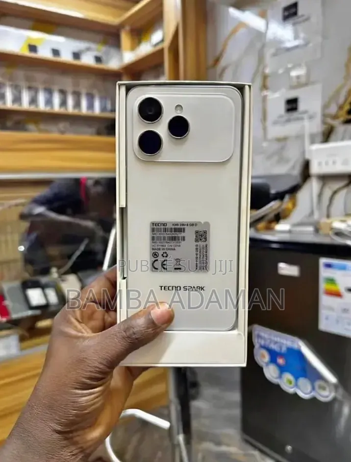 Nouveau Tecno Spark 40 256 GB Blanc