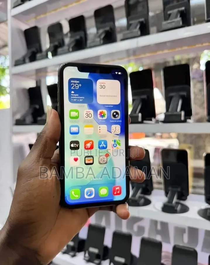 Nouveau Apple iPhone 11 128 GB Noir
