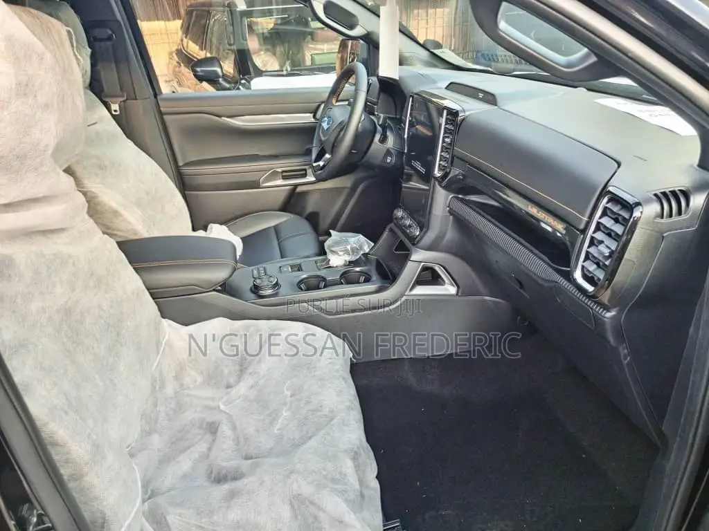 Nouveau Ford Ranger 2025 Gris