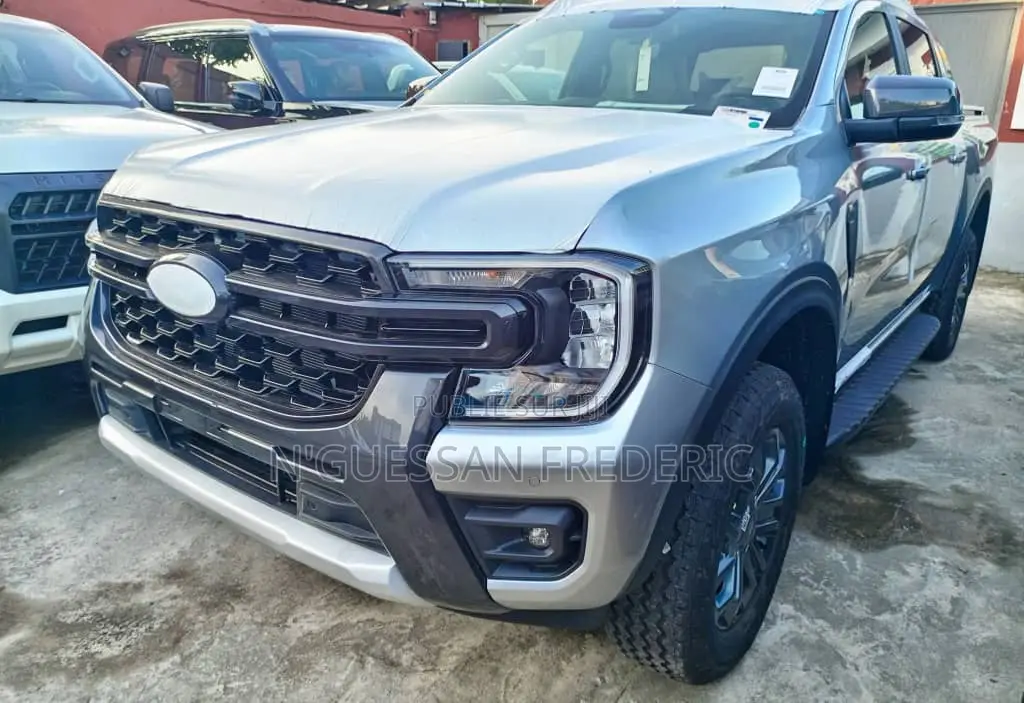 Nouveau Ford Ranger 2025 Gris