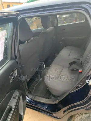 Suzuki Swift 2021 Bleu