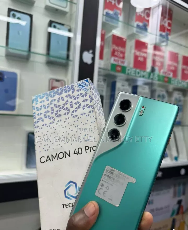 Nouveau Tecno Camon 40 128 GB Bleu