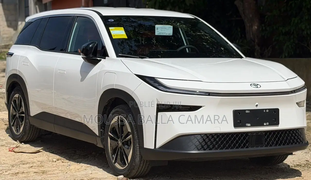 Nouveau Toyota bZ4X 2025 Blanc