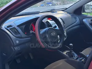 Kia Cerato 2015 Bordeaux