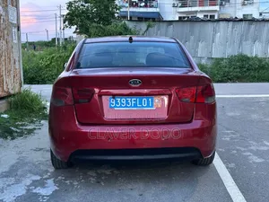Kia Cerato 2015 Bordeaux