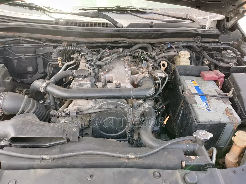 Mitsubishi L200 2020 Gris