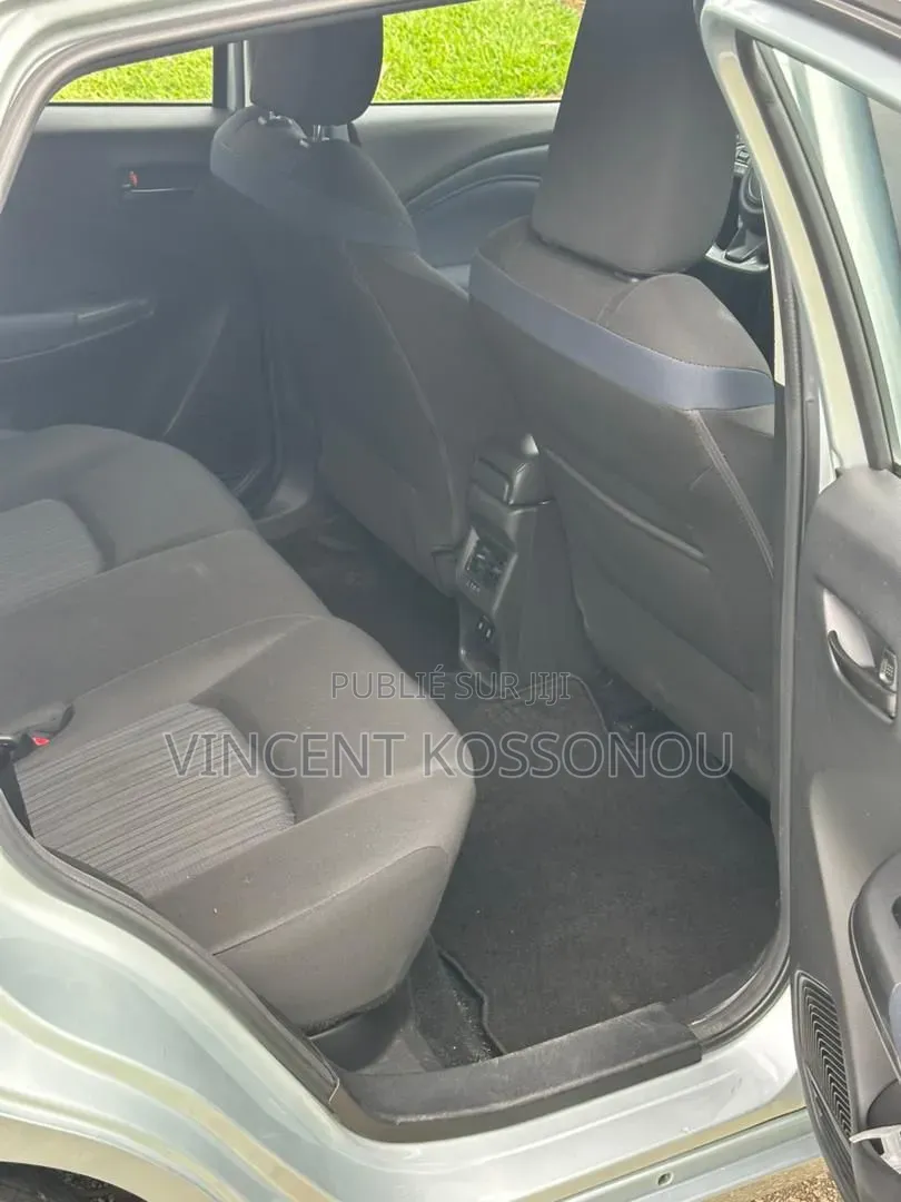 Nouveau Toyota Starlet 2025 Argenté
