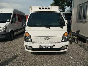 Location Camion Carrosserie 35 Tonnes Pour Le Transport De Marchandise