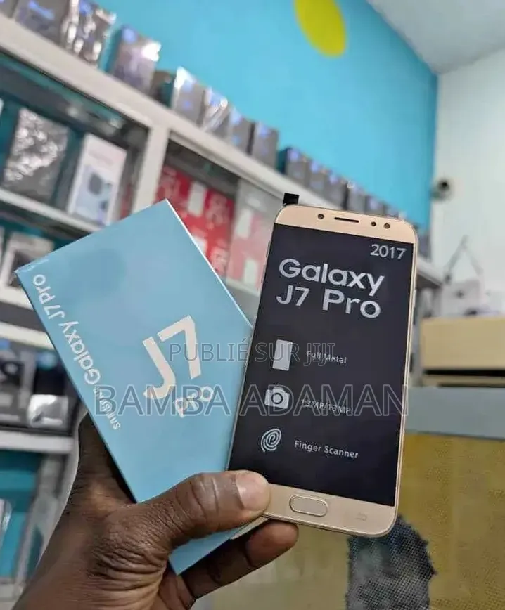 Nouveau Samsung Galaxy J7 32 GB Gris