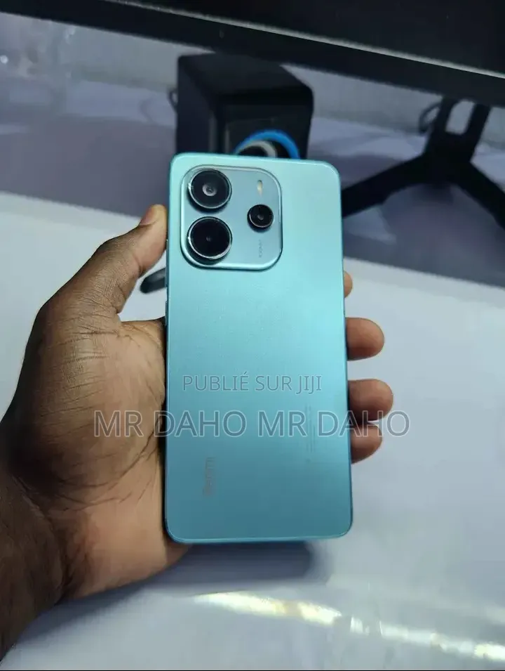 Nouveau Orange Neva Jet 5G 128 GB Bleu
