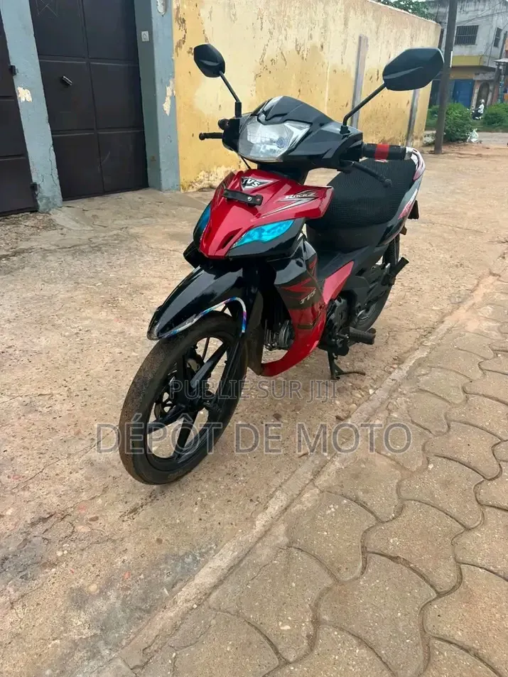 Nouveau TVS Rockz 125 2025 Rouge