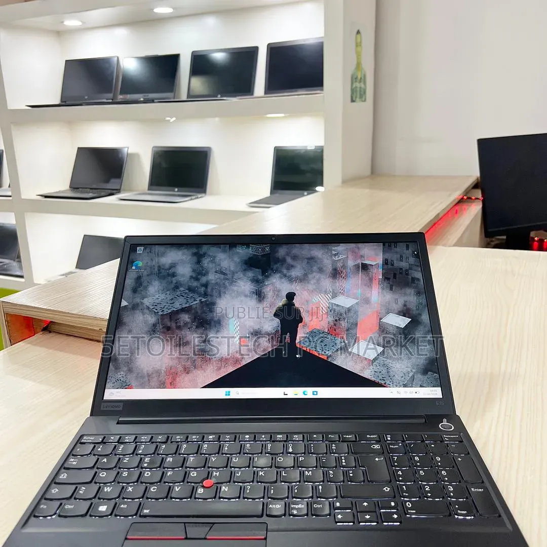 Nouveau Lenovo ThinkPad E15 8GB Intel Core i3 SSD 256GB