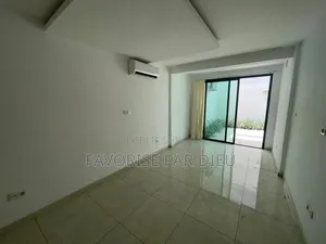 3chbre Maison dans Cocody à Vendre