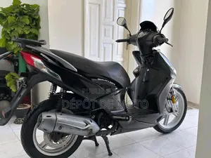 Nouveau Yamaha DT125 2025 Noir
