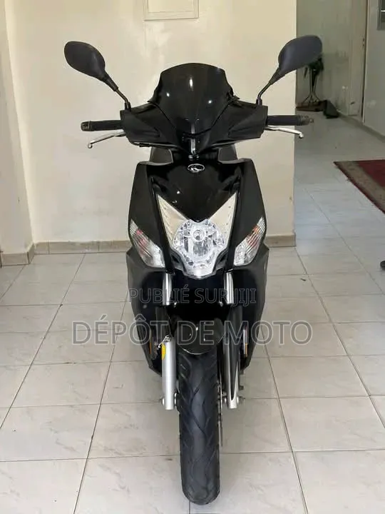 Nouveau Yamaha DT125 2025 Noir