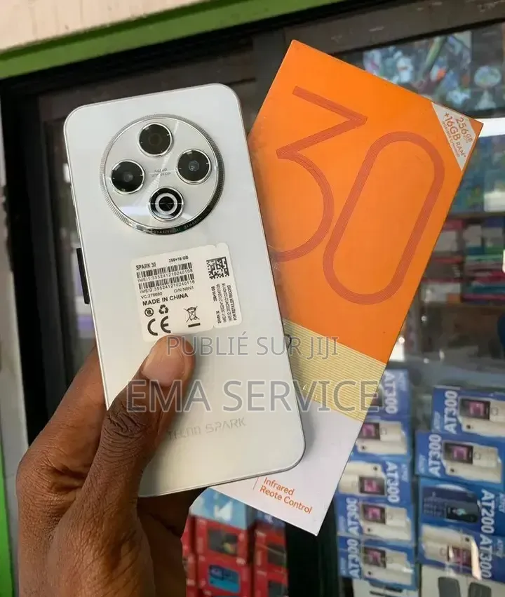 Nouveau Tecno Spark 30 128 GB Blanc